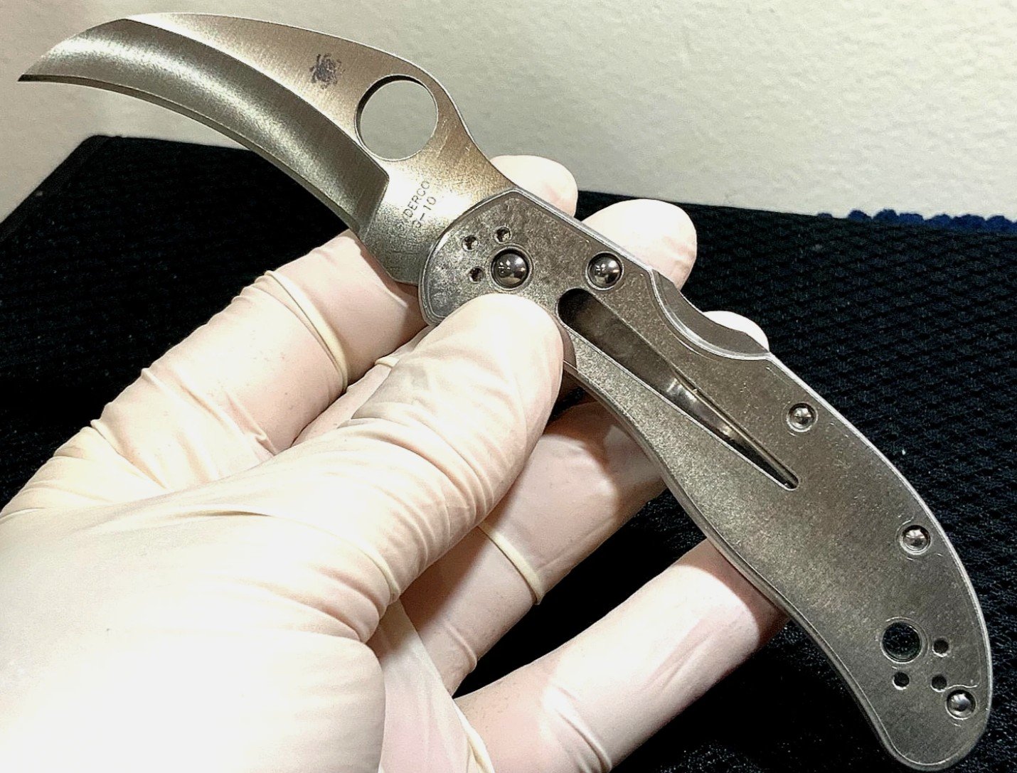 Spyderco Harpy Clipit (C08P) VG-10 Blade Stainless Steel Handle Folding Knife - Image 3