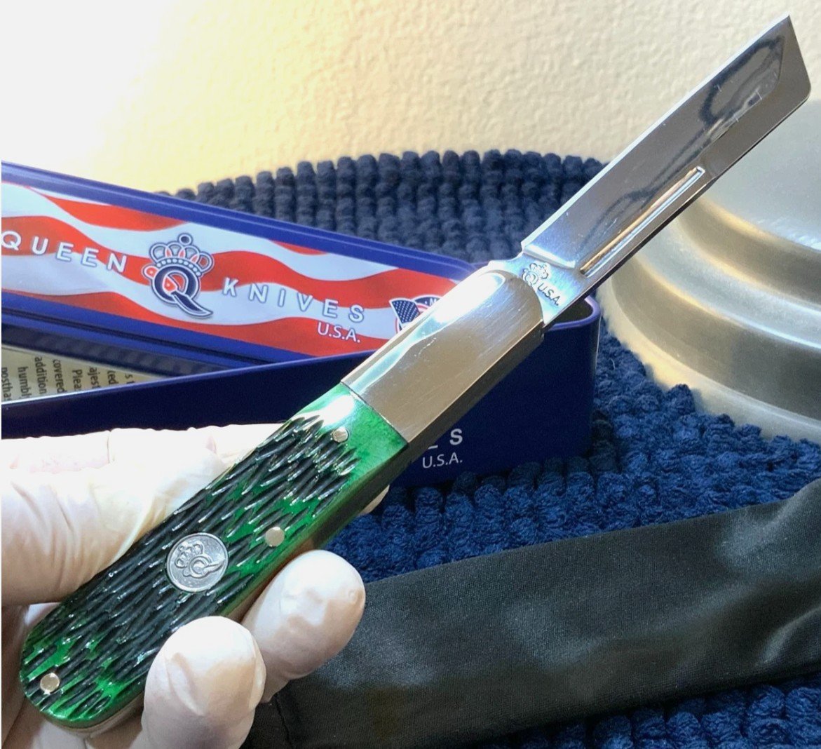 Queen Barlow Polished 1095HC Steel *GREEN* Peachseed Bone Pocket Knife QGPS180 - Image 2