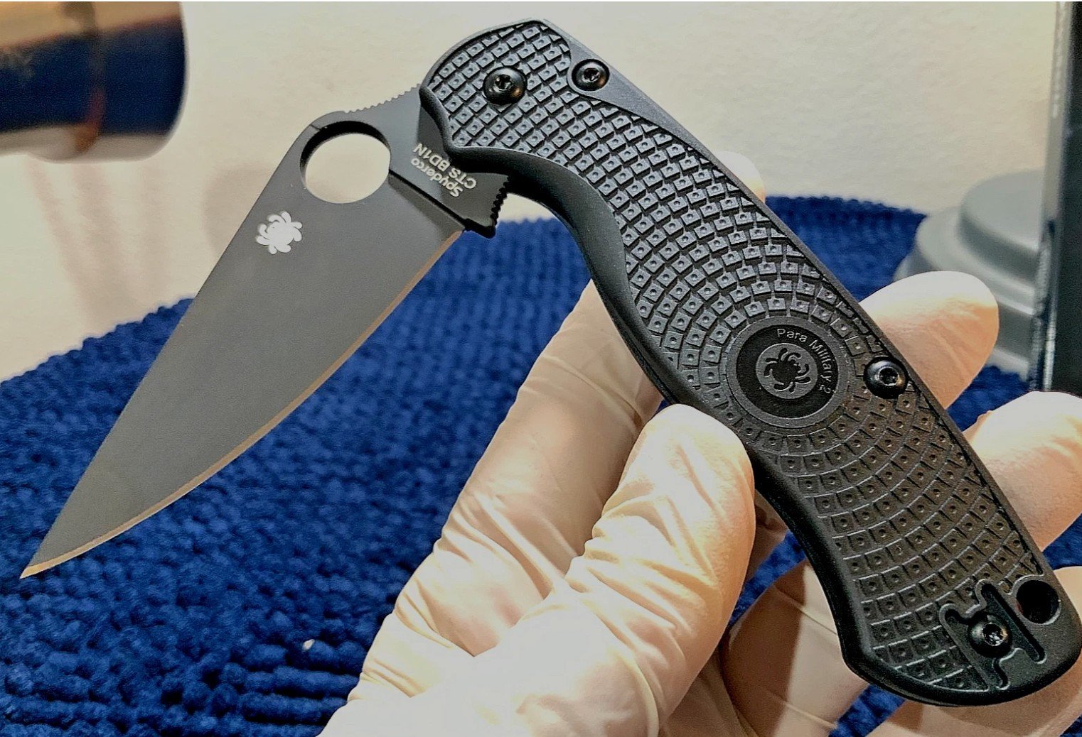 Spyderco Para Military 2 Lightweight Compression Lock *BLACKOUT* SC81PBBK2 - Image 4