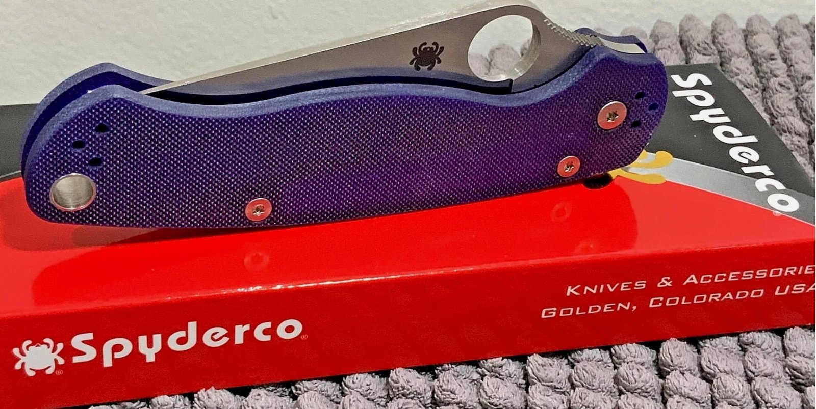 Spyderco Para Military 2 - Crucible S110V Metallurgy - Blurple Grip - Image 9