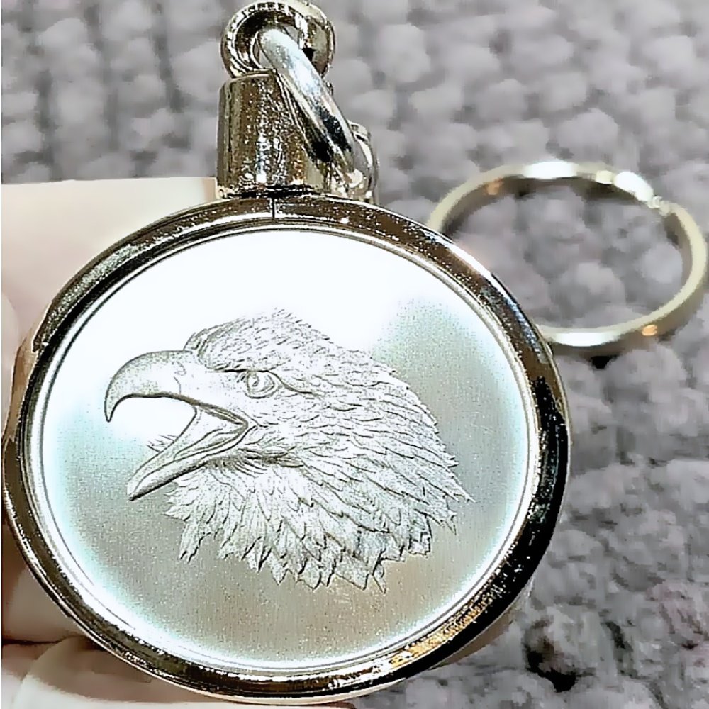 Intaglio Reserve Vault – SCREAMING EAGLE (30MM HALF OUNCE) Pure Silver Keychain