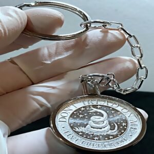 Intaglio Reserve Vault – DONT TREAD ON ME (30MM HALF OUNCE) Pure Silver Keychain