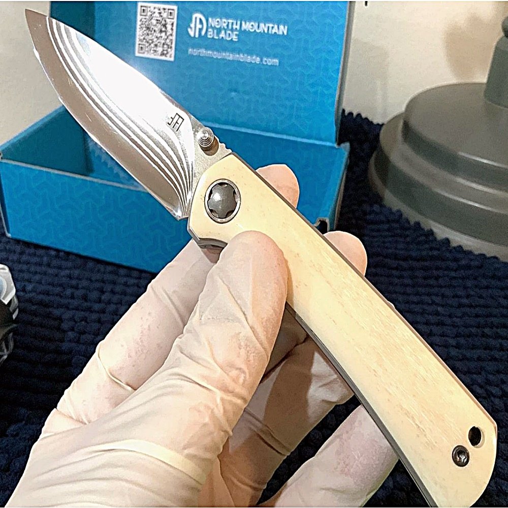 NMB (WHITE BONE) NMB2528CB Ultimate Hitachi ZDP-189 Damascus Pocket Knife